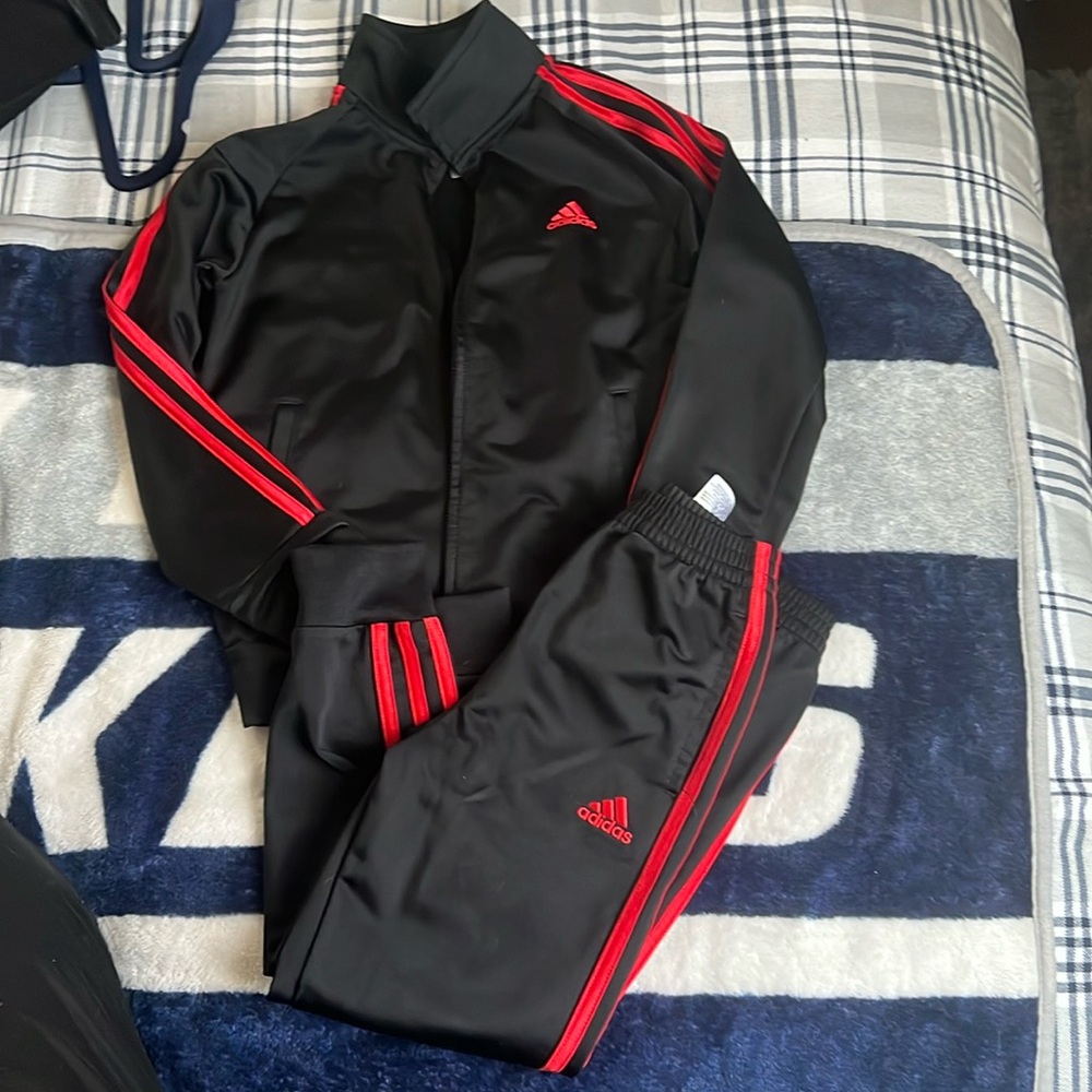 Black red stripe addidas sweatsuit